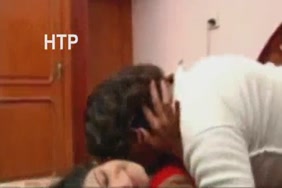 صوفي دي وجاكلين كوكسكس في غرفة النوم.